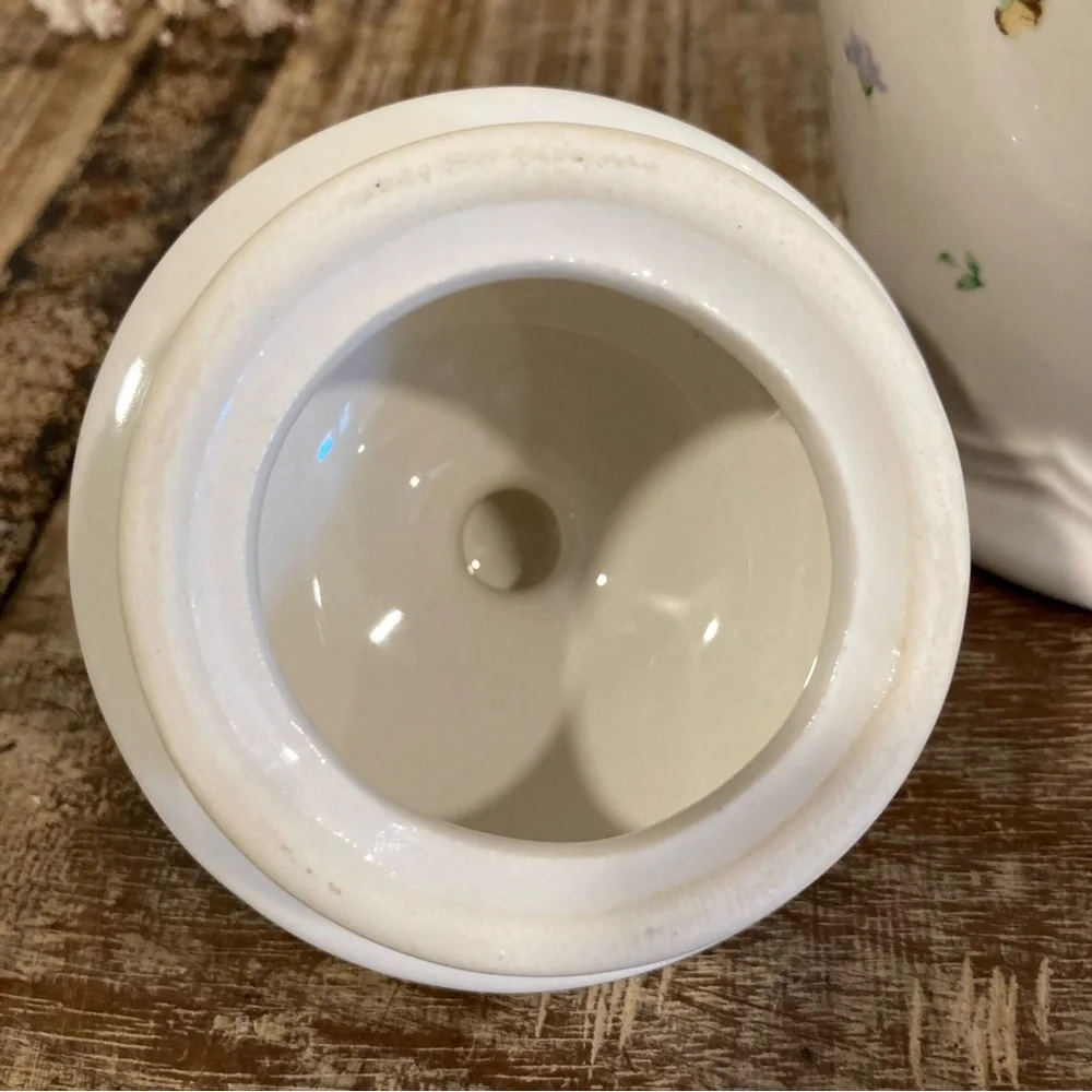 5.5” Tall Vintage Ceramic Canister Floral Container Storage Grandmacore Kitchen